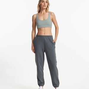 Vuori Sedona Jogger in lake French terry sweatpants women’s Sz XL